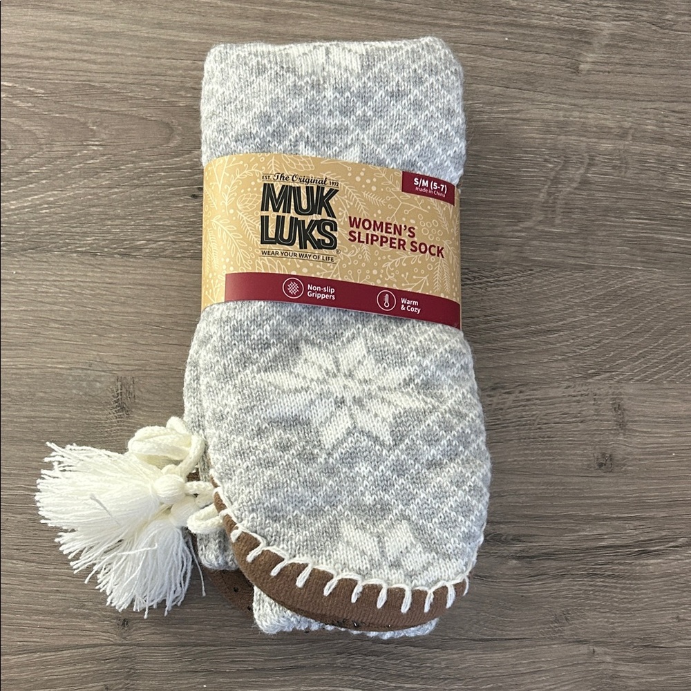Muk Luks Women's Cream and Gray Slipper Socks